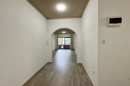 Bright & Spacious 2-Bedroom Unit in Bexley - Photo 4