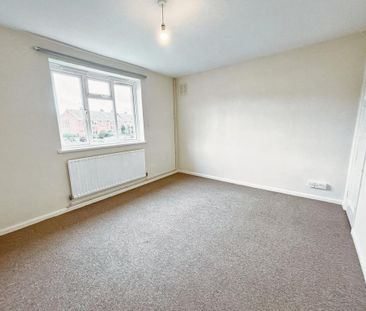 3 bedroom maisonette to rent - Photo 4