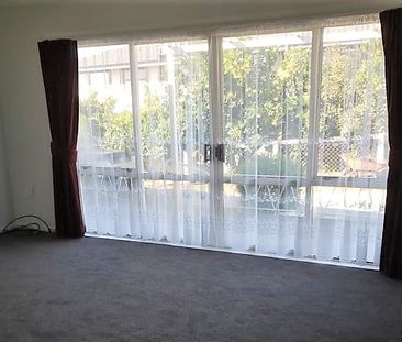 Three Bedroom Home - Photo 4