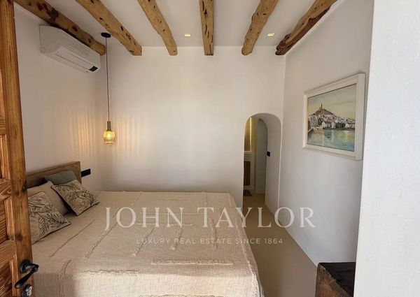 Cala Llonga, Balearic Islands 07849