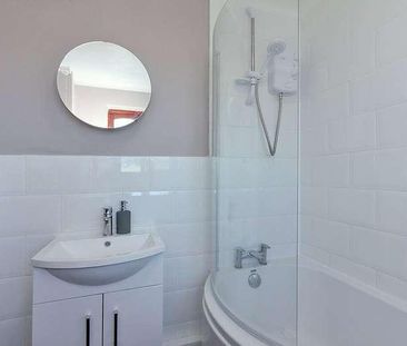 Alexander Court, Chalkwell Road, Sittingbourne, Kent, ME10 - Photo 5