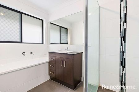 14 Samford Drive, Holmview, QLD 4207 - Photo 3