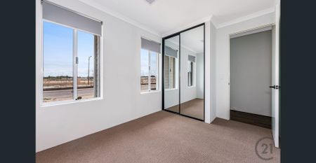 Coastal Family Living in Madora Bay - Photo 3