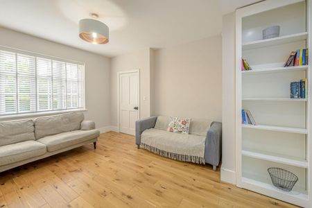 3 bedroom House To Let - Photo 3