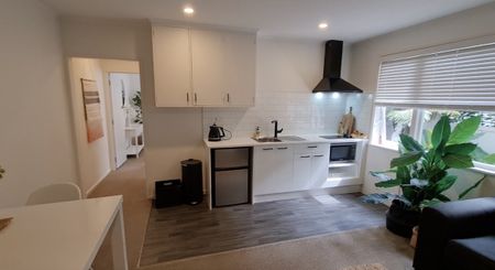 Wonderful Herne Bay 1-Bedroom Unit – Fully Furnished - Photo 5