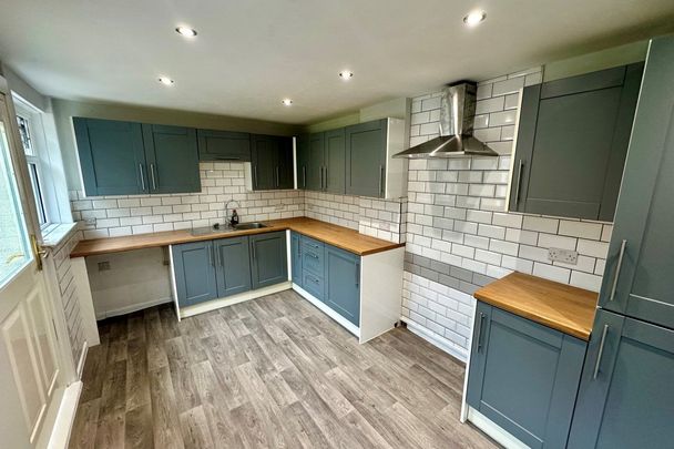 Elizabeth Road - Photo 1