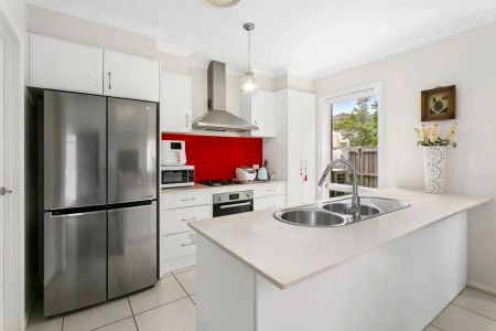 Perfect Family Home In Shearwater Estate - Photo 4
