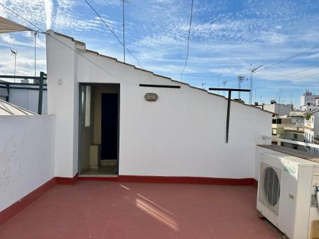 Sevilla, Andalusia 41001 - Photo 3