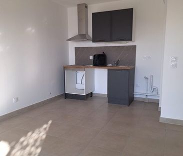 T2 AVEC BALCON ET PARKING - Photo 2