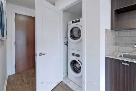 275 Village Green Square #1521 - Photo 3