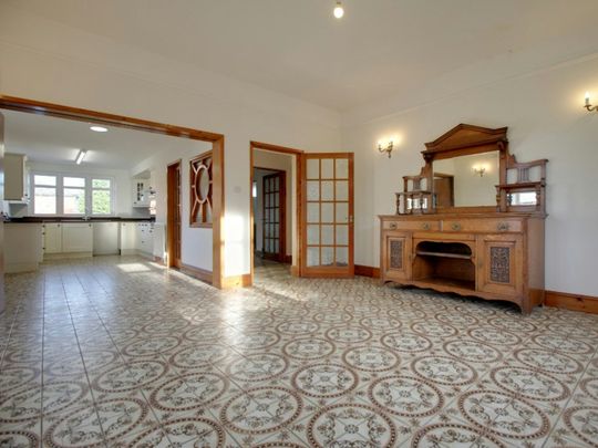 Detached house to rent on - Photo 1