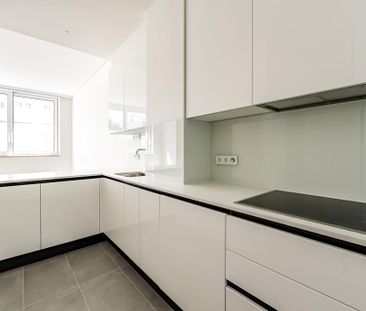 1 Bedroom Apartment with garden, Campo Grande, Lisboa - Photo 3