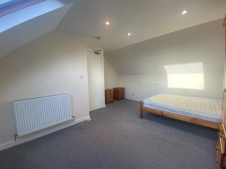 5 bedroom semi-detached house to rent - Photo 5