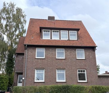 Charmante 3-Zimmer-Dachgeschosswohnung in zentrumsnaher, ruhiger Wo... - Photo 1