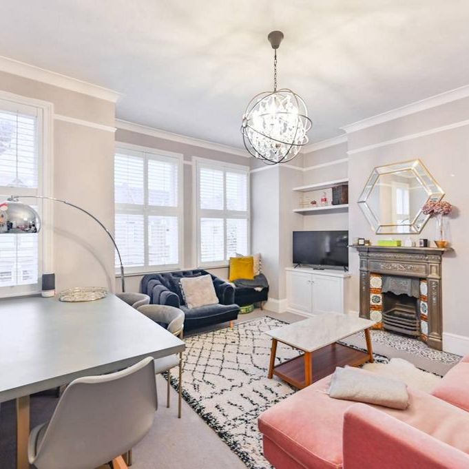 3 bedroom flat to rent - Photo 1