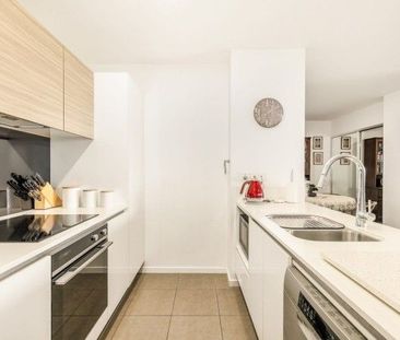 Stylish East-Facing Apartment at Waterford Apartments â Available... - Photo 3