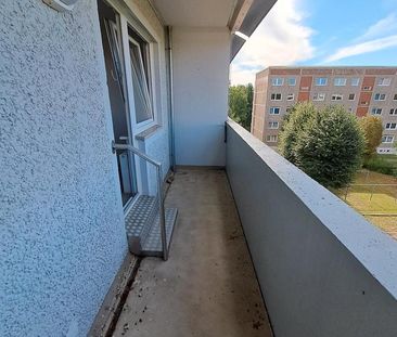 Seniorengerechte 2 Raum- Wohnung mit Aufzug in Bitterfelder Innenstadt - Photo 6