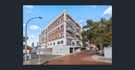 2 BEDROOM, 2 BATHROOM UNFURNISHED APARTMENT - Freshly painted - Photo 3