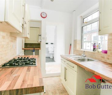2 bedroom terraced house to rent - Photo 5