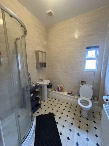 Room 4, King Richard Street - Photo 4