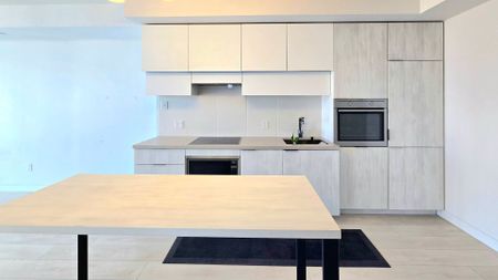 For Lease - 8 Eglinton Avenue Unit# 4406, Toronto, Ontario - Photo 2