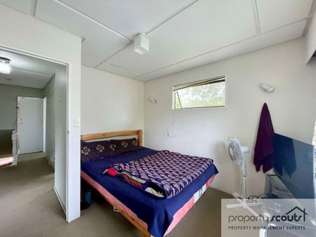 Large Family Home - Photo 5