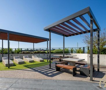 Spacious Modern 2 Bedroom Apartment in Prime Liverpool CBD Location! - Photo 6