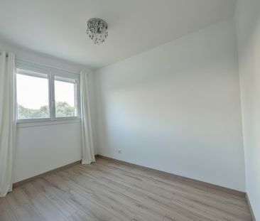LOCATION VIDE A L'ANNEE Appartement Hyeres 3 pièces 60m2+véranda+pa... - Photo 6