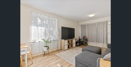 Spacious 2 Bedroom Unit - Photo 3