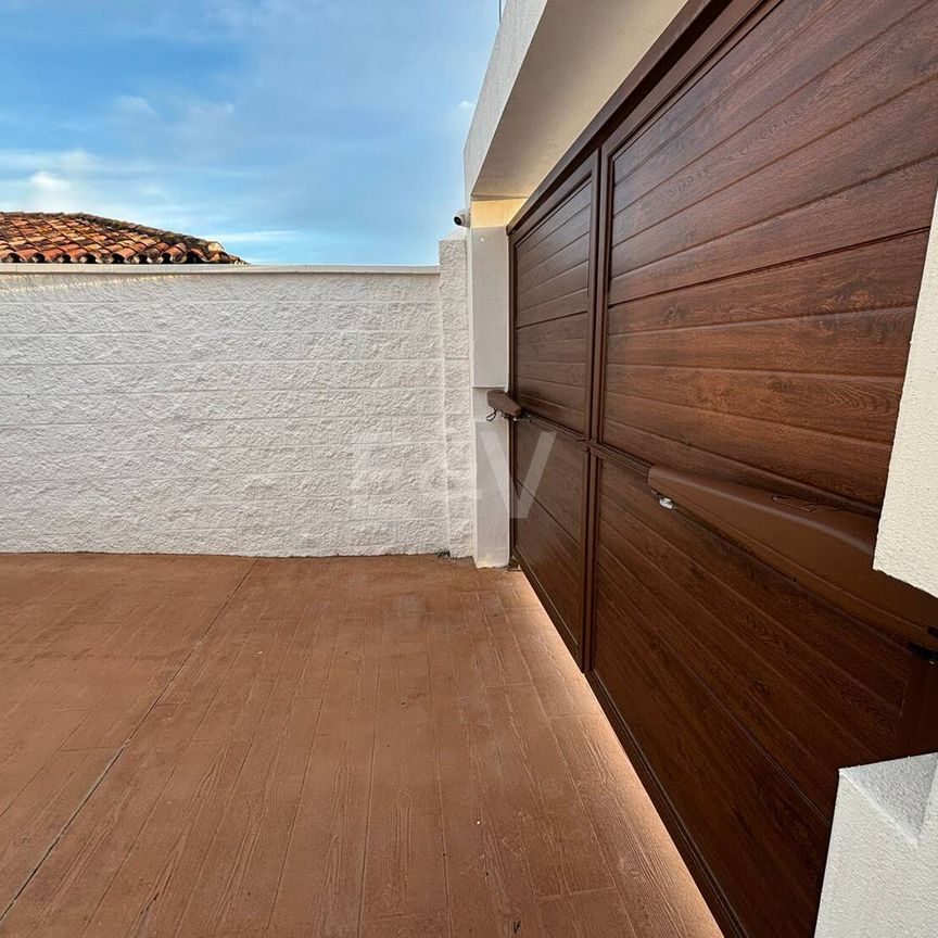 The Ultimate All-in-One Beachside Home in Marbella - Photo 1