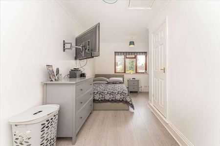 The Avenue, Hornchurch, Hornchurch, RM12 - Photo 4