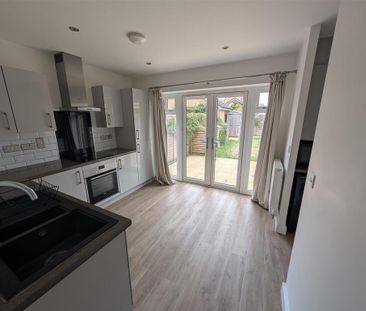 2 bedroom terraced house to rent - Photo 5