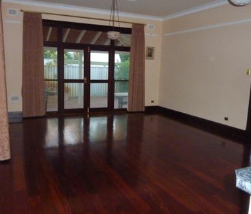 218 Eighth Avenue, Inglewood, WA 6052 - Photo 5