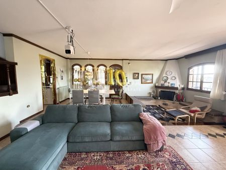 Ενοικιάζεται μεζονέτα δύο επιπέδων 200 τμ στο Πανόραμα - Φωτογραφία 2