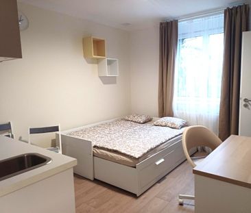 Pronájem zařízeného studia Praha 4 blízko metra Kačerov s rychlou d... - Photo 1