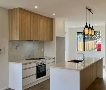 4-BEDROOM IN BOTANY DOWNS - Photo 2