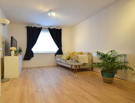 1 Bedroom Apartment To Let - Photo 4