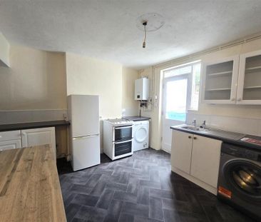 2 bedroom house to rent - Photo 3