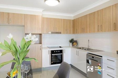 MODERN TWO BEDROOM UNIT IN VICTORIA POINT. NB RENT TO INCREASE TO $ 620 PER WEEK TWO MONTHS AFTER LEASE COMMENCES. - Photo 5