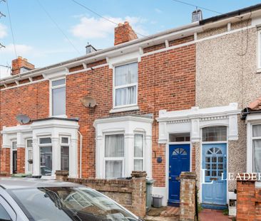 3 bedroom house to rent Grayshott Road, PO4 - Photo 1