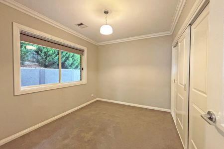 Comfortable Premium Modern Living in Warragul North - Photo 2