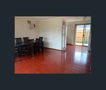 Comfortable Family Living Close to Everything! - Photo 1