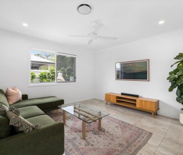 Coastal-Inspired Luxury Family Home - Photo 2