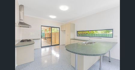 Large Family Home - Photo 5