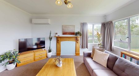 Tawhero - 3 Bedrooms - Photo 2