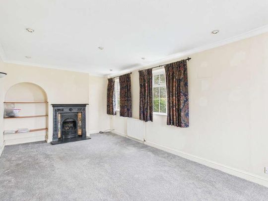 Ashley, Ascot Road, Holyport, Maidenhead, Berkshire, SL6 - Photo 1