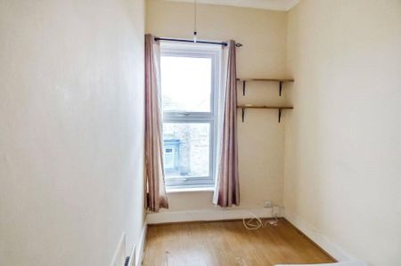 6 bedroom terraced house to rent - Photo 5