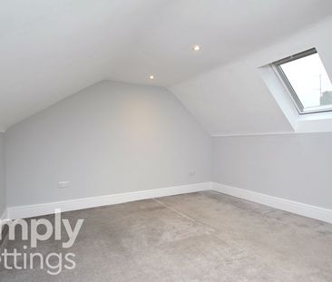 2 Bed property for rent - Photo 2