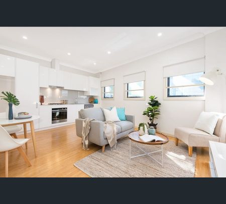 2/144 Ernest Street, Crows Nest, NSW 2065 - Photo 2