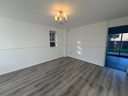 3 bedroom detached house to rent - Photo 2